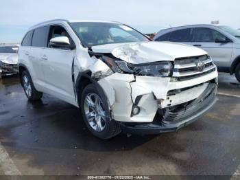  Salvage Toyota Highlander