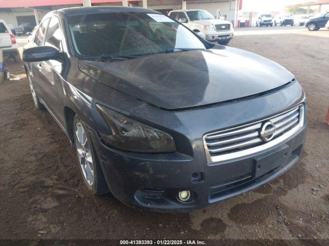  Salvage Nissan Maxima