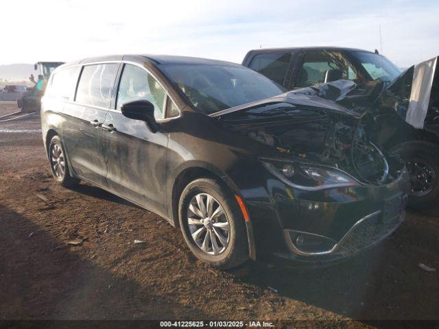  Salvage Chrysler Pacifica