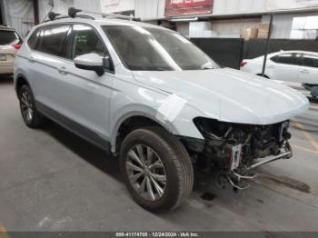  Salvage Volkswagen Tiguan