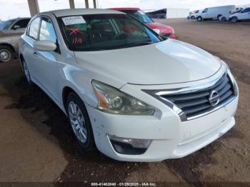  Salvage Nissan Altima