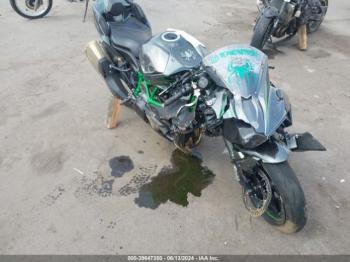  Salvage Kawasaki Zx1002