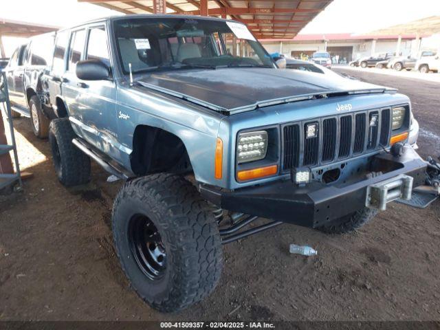  Salvage Jeep Cherokee