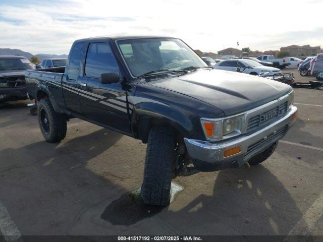  Salvage Toyota Pickup