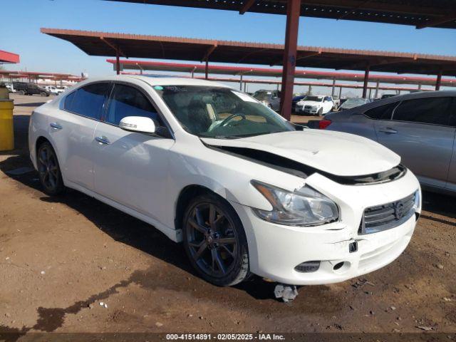  Salvage Nissan Maxima