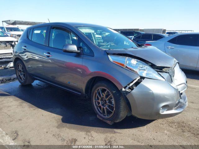  Salvage Nissan LEAF