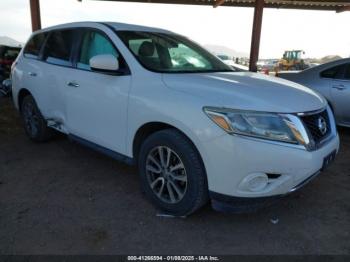  Salvage Nissan Pathfinder