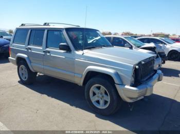  Salvage Jeep Cherokee