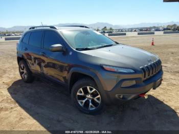  Salvage Jeep Cherokee