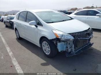  Salvage Toyota Prius v