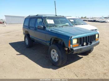  Salvage Jeep Cherokee