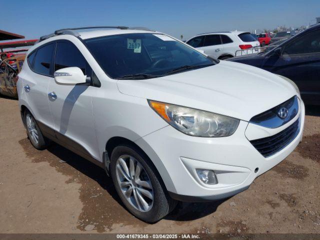  Salvage Hyundai TUCSON