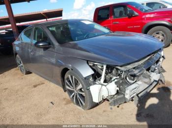  Salvage Nissan Altima