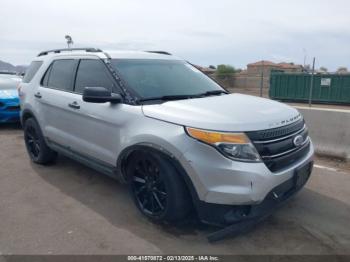  Salvage Ford Explorer