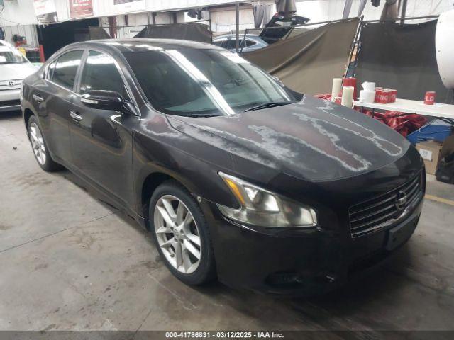  Salvage Nissan Maxima