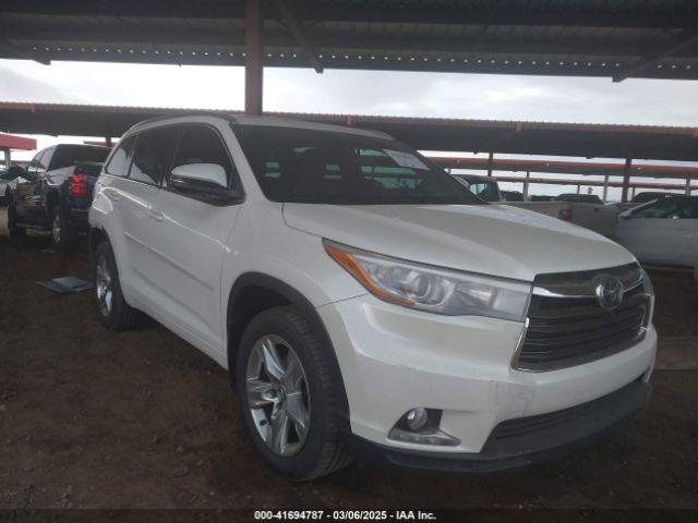  Salvage Toyota Highlander