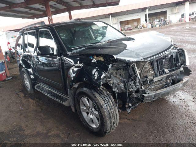  Salvage Nissan Pathfinder