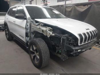  Salvage Jeep Cherokee