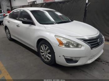  Salvage Nissan Altima