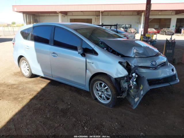  Salvage Toyota Prius v