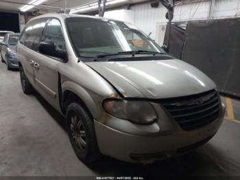  Salvage Chrysler Town & Country