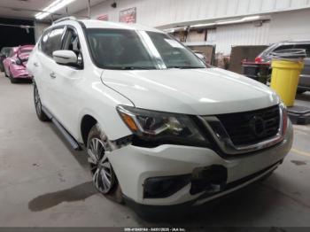  Salvage Nissan Pathfinder