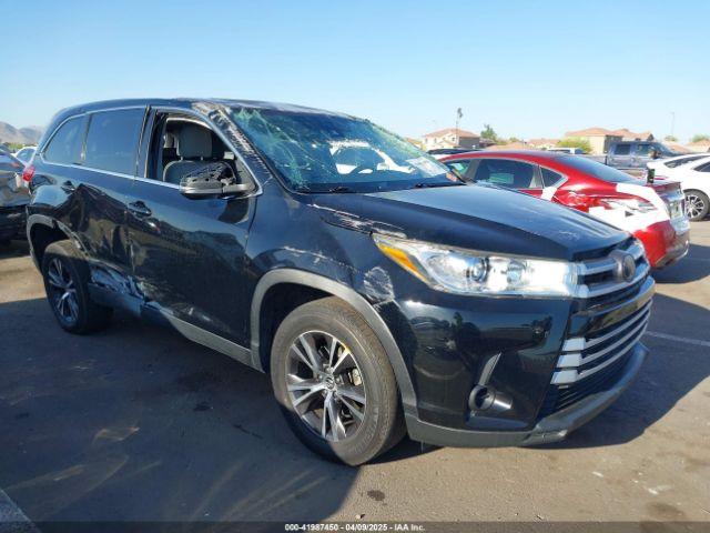  Salvage Toyota Highlander