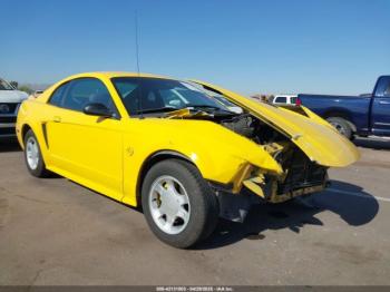  Salvage Ford Mustang