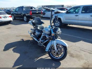  Salvage Harley-Davidson Flhr