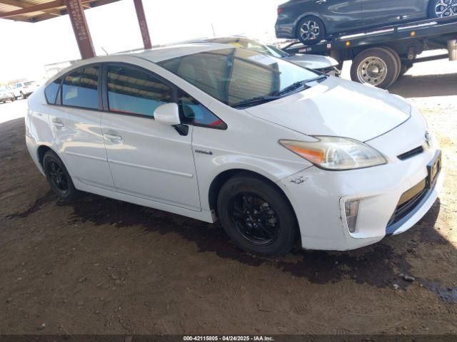  Salvage Toyota Prius