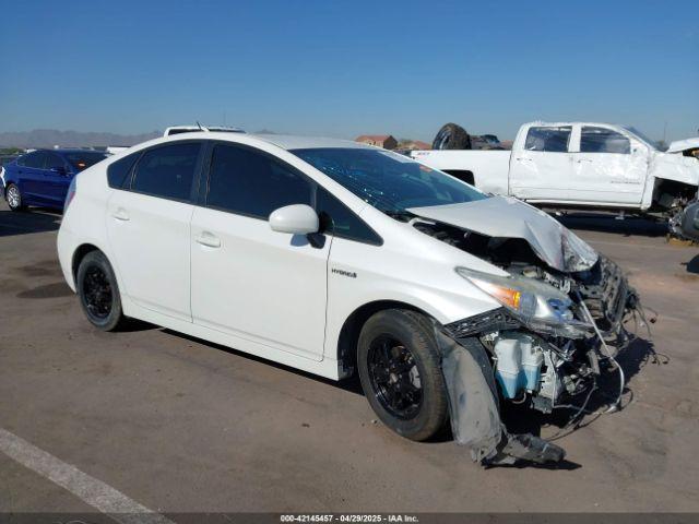  Salvage Toyota Prius