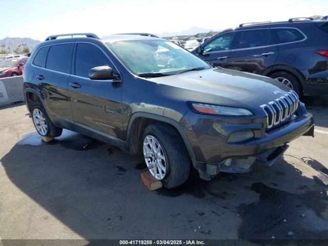  Salvage Jeep Cherokee