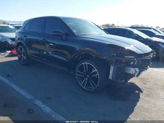  Salvage Porsche Cayenne