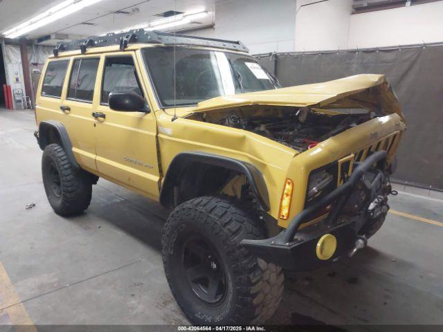  Salvage Jeep Cherokee