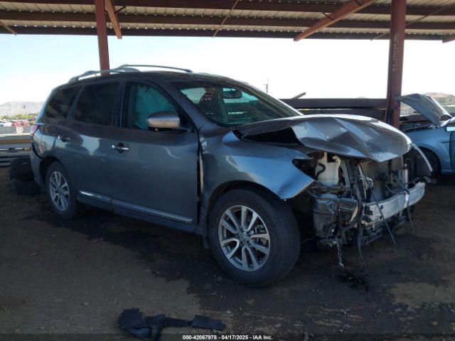  Salvage Nissan Pathfinder