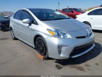  Salvage Toyota Prius