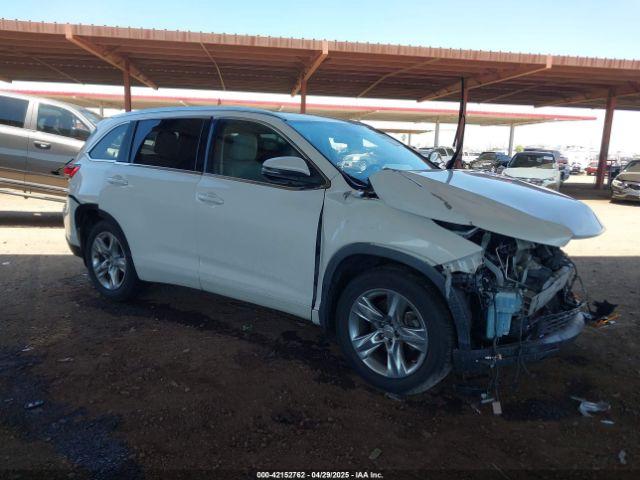  Salvage Toyota Highlander