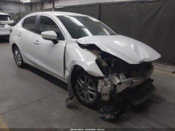  Salvage Toyota Yaris