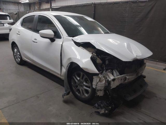  Salvage Toyota Yaris