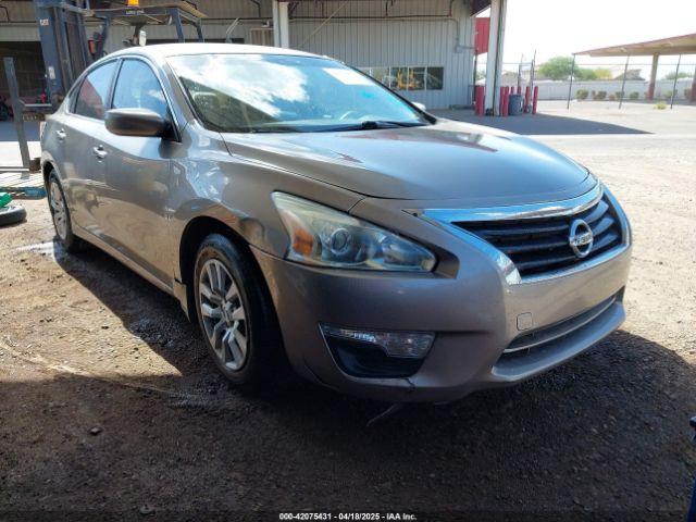  Salvage Nissan Altima