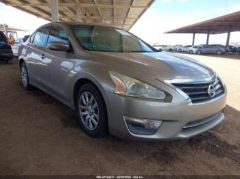  Salvage Nissan Altima