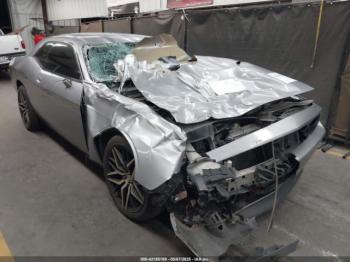  Salvage Dodge Challenger
