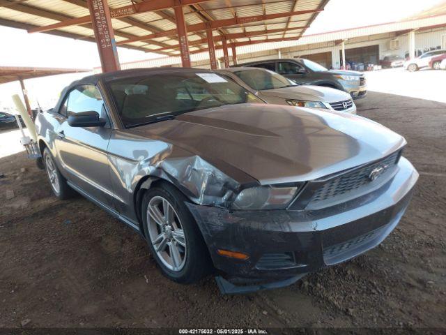  Salvage Ford Mustang