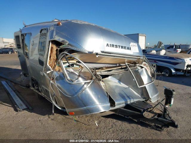  Salvage Airstream Flying Cloud