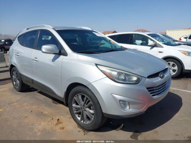  Salvage Hyundai TUCSON