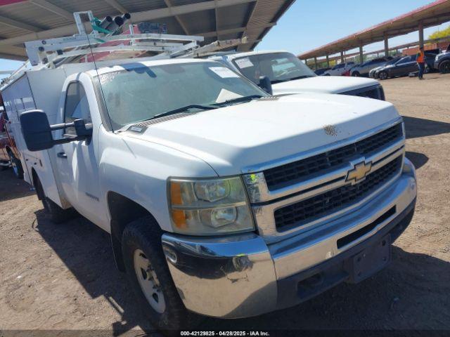  Salvage Chevrolet Silverado 2500
