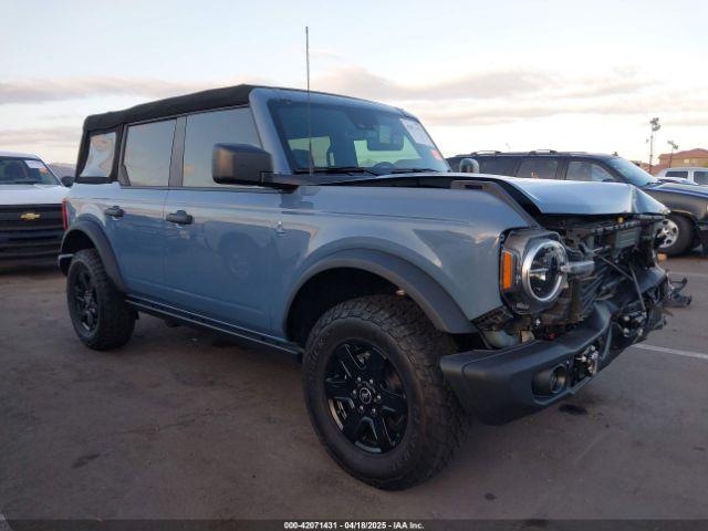  Salvage Ford Bronco