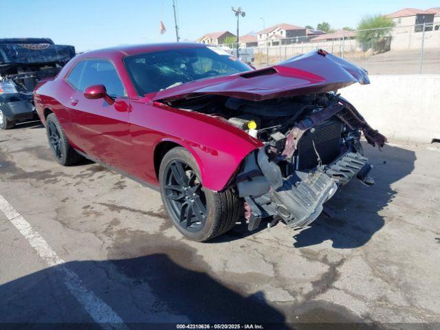  Salvage Dodge Challenger