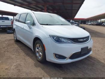  Salvage Chrysler Pacifica