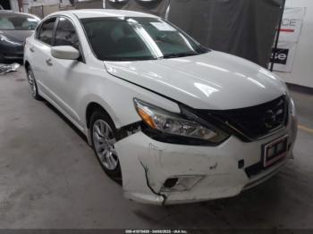  Salvage Nissan Altima